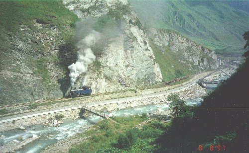 Probefahrt in der Schwaigstraße, kurz hinter dem Depot Realp, Sommer 1997